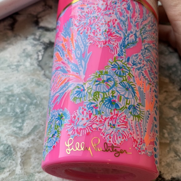 Brand New with Tags Lilly Pulitzer Insulated Tumbler w/ straw in Seaing Things - Picture 6 of 7